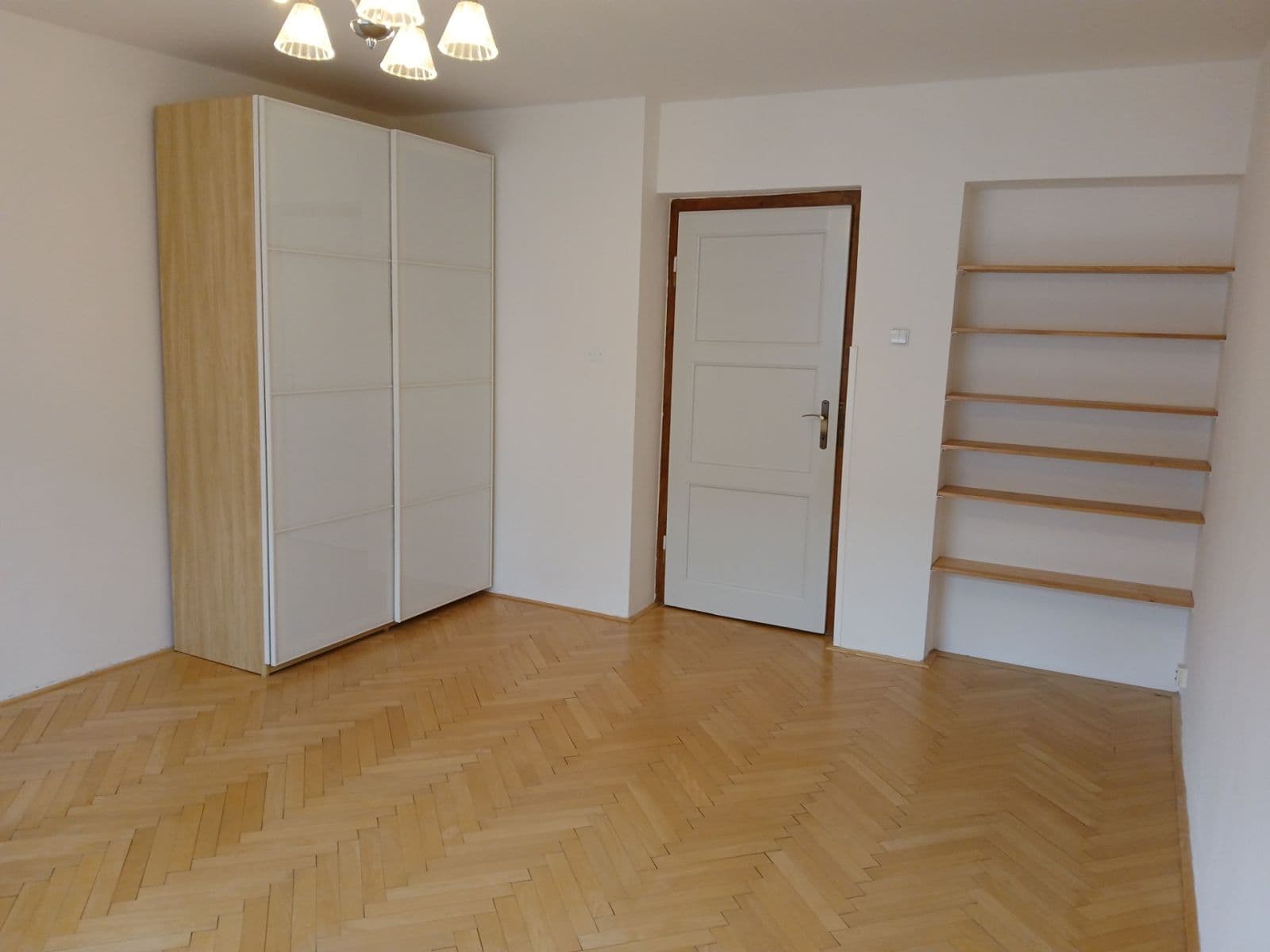 Prenájom bytu 1-izbový 50 m², Gruzínská, Plzeň, Plzeňský kraj Prenájom bytu 1-izbový 50 m², Gruzínská, Plzeň, Plzeňský kraj