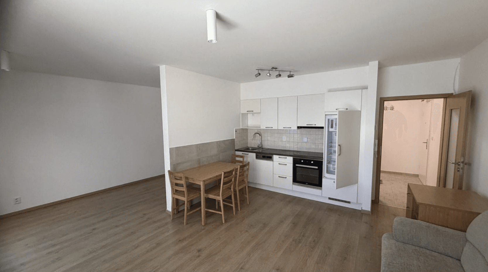 Predaj bytu 1-izbový 46 m², U Hrubých, Vestec, Středočeský kraj Predaj bytu 1-izbový 46 m², U Hrubých, Vestec, Středočeský kraj