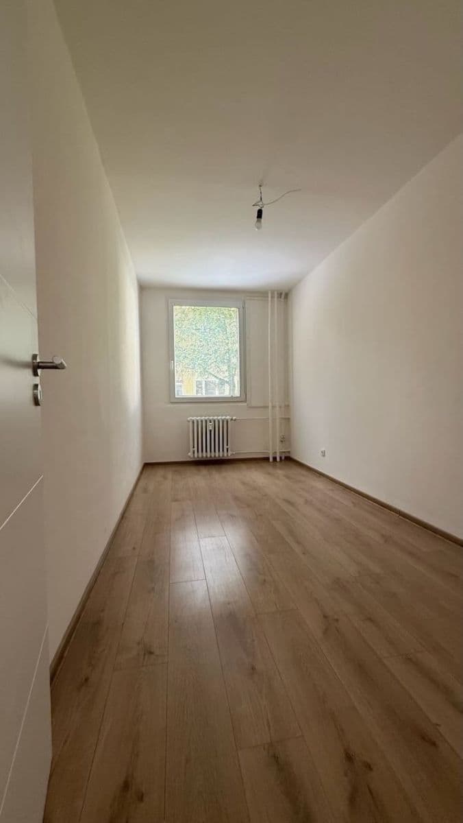 Predaj bytu 3-izbový 66 m², Cvikovská, Praha, Praha Predaj bytu 3-izbový 66 m², Cvikovská, Praha, Praha
