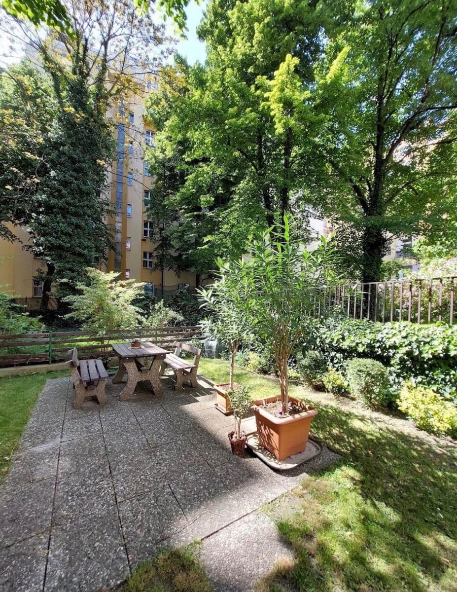 Prenájom bytu 2-izbový 73 m², Baranova, Praha, Praha Prenájom bytu 2-izbový 73 m², Baranova, Praha, Praha