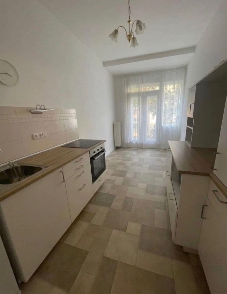 Prenájom bytu 2-izbový 73 m², Baranova, Praha, Praha Prenájom bytu 2-izbový 73 m², Baranova, Praha, Praha