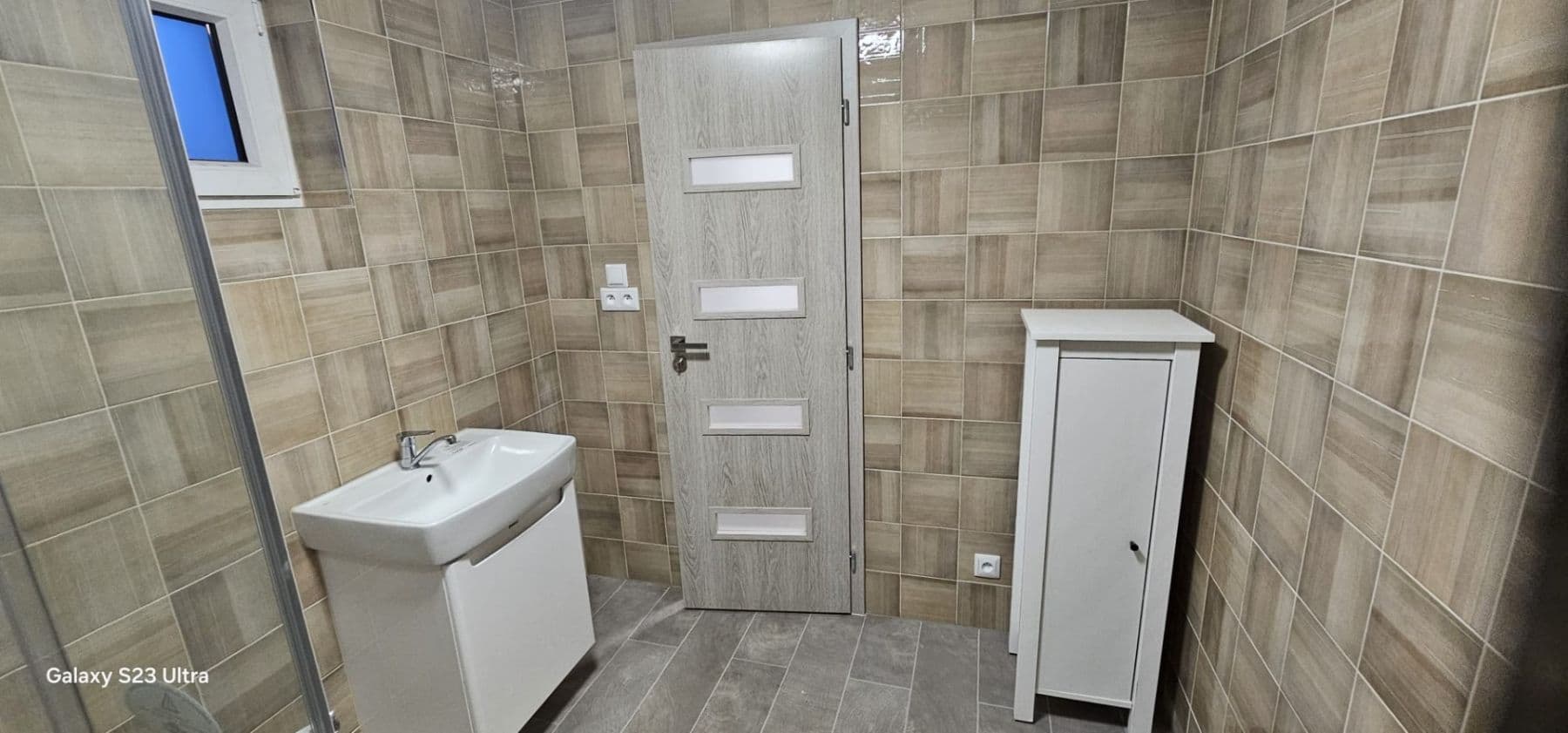 Prenájom bytu 1-izbový 31 m², M. Rovenské, Karlovy Vary, Karlovarský kraj Prenájom bytu 1-izbový 31 m², M. Rovenské, Karlovy Vary, Karlovarský kraj
