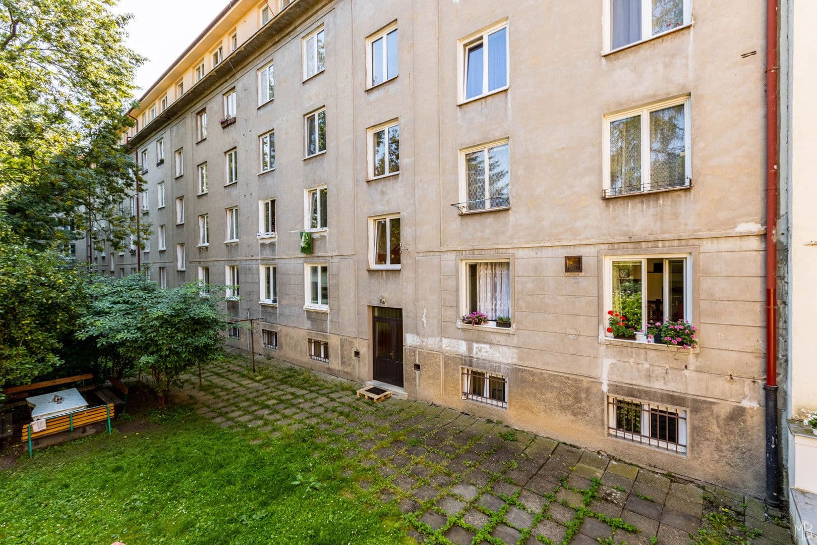 Prenájom bytu 2-izbový 57 m², Černokostelecká, Praha, Praha Prenájom bytu 2-izbový 57 m², Černokostelecká, Praha, Praha