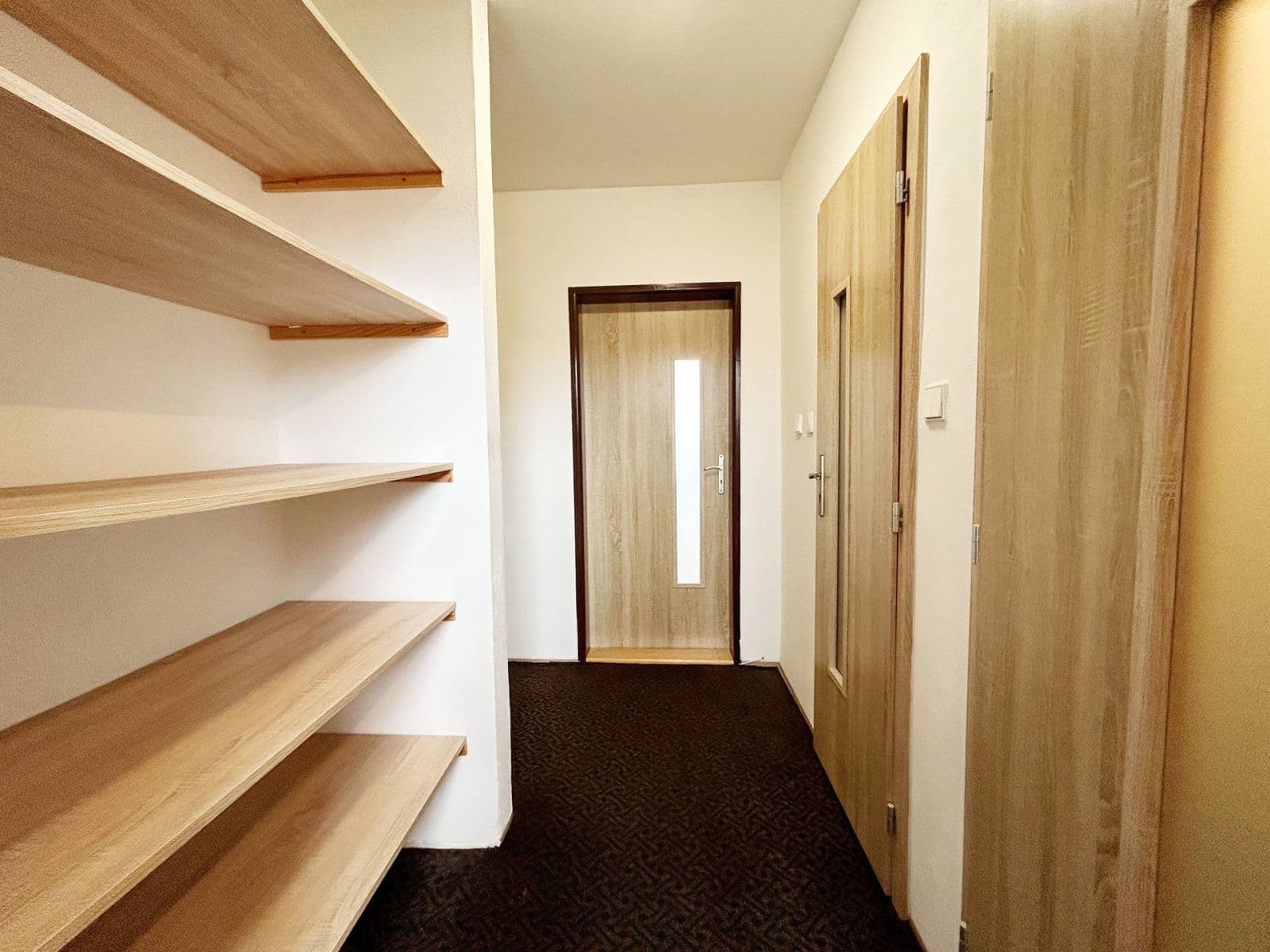 Prenájom bytu 2-izbový 41 m², Bratří Čapků, Příbram, Středočeský kraj Prenájom bytu 2-izbový 41 m², Bratří Čapků, Příbram, Středočeský kraj