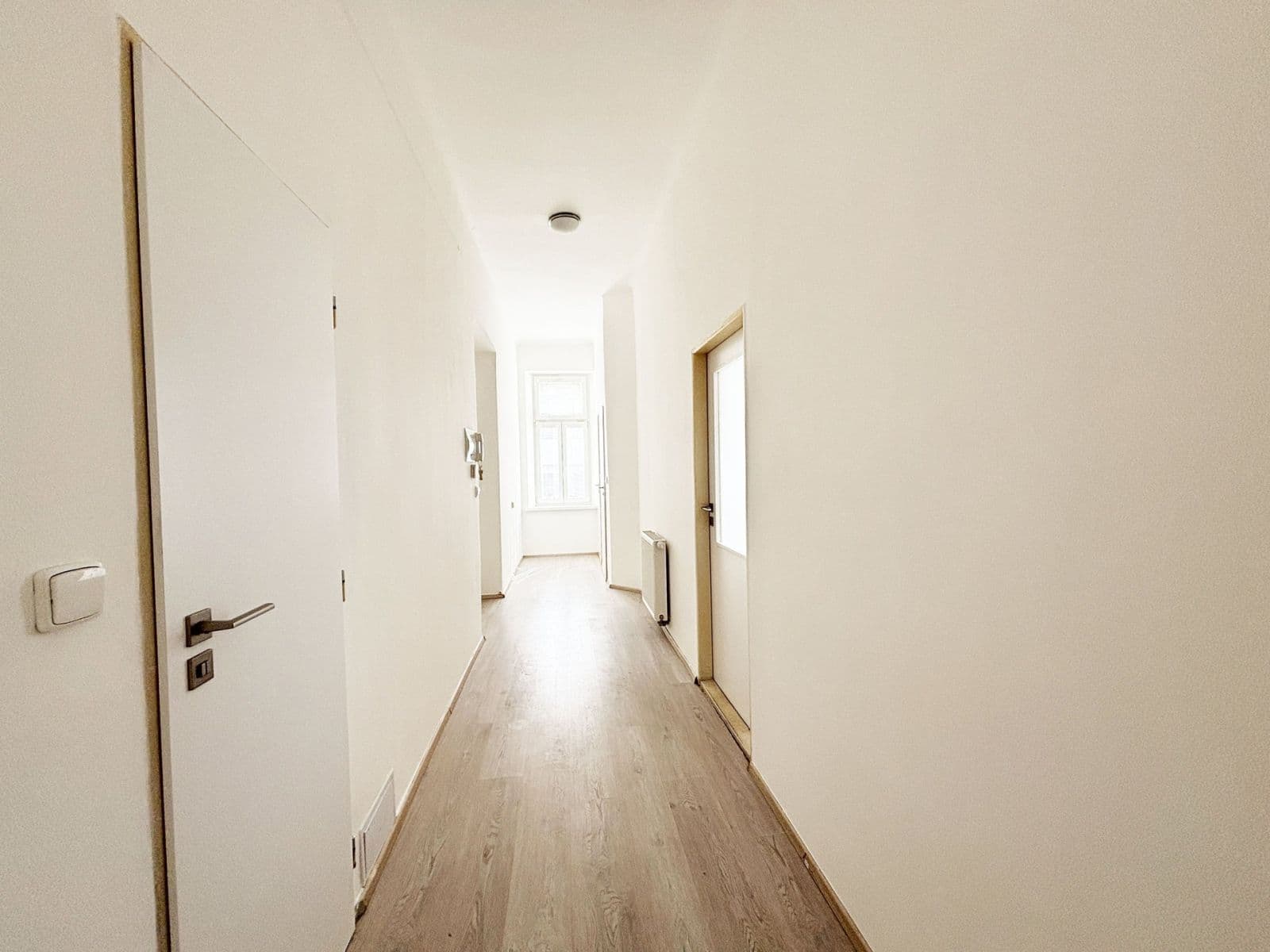 Prenájom bytu 1-izbový 55 m², Husova, Plzeň, Plzeňský kraj Prenájom bytu 1-izbový 55 m², Husova, Plzeň, Plzeňský kraj