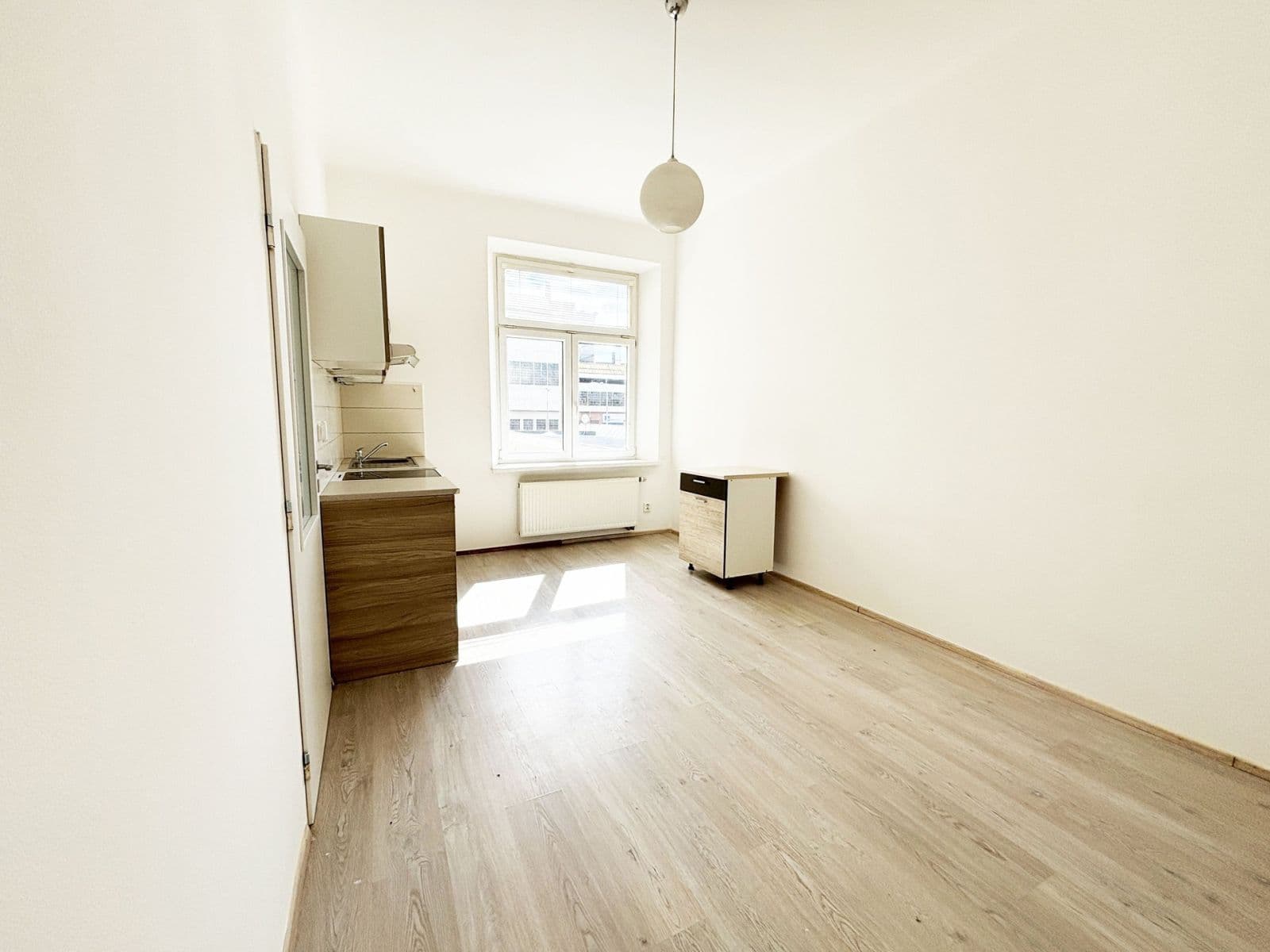 Prenájom bytu 1-izbový 55 m², Husova, Plzeň, Plzeňský kraj Prenájom bytu 1-izbový 55 m², Husova, Plzeň, Plzeňský kraj