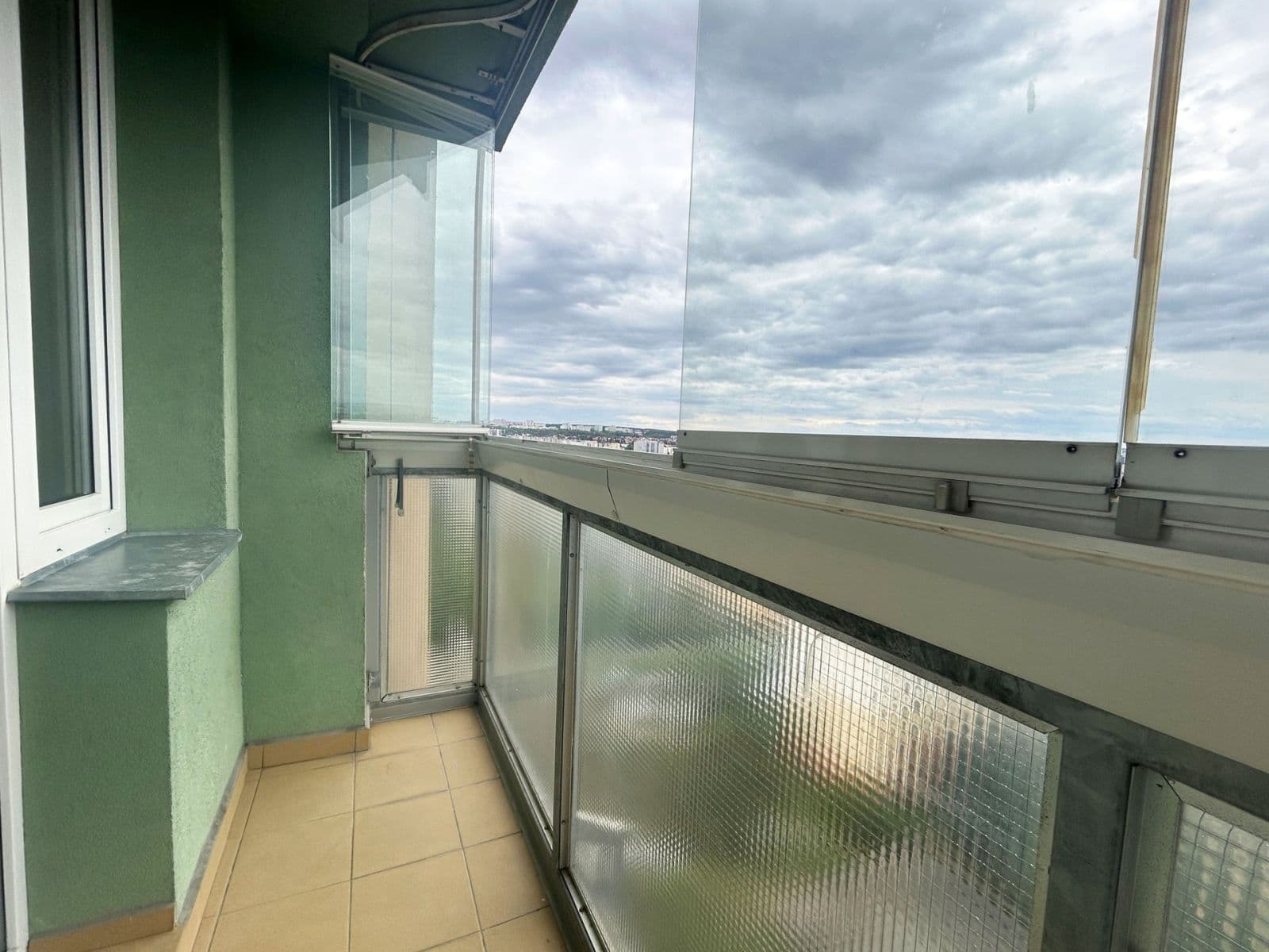 Prenájom bytu 2-izbový 33 m², Jabloňová, Praha, Praha Prenájom bytu 2-izbový 33 m², Jabloňová, Praha, Praha