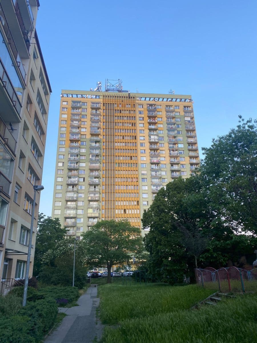 Prenájom bytu 2-izbový 33 m², Jabloňová, Praha, Praha Prenájom bytu 2-izbový 33 m², Jabloňová, Praha, Praha