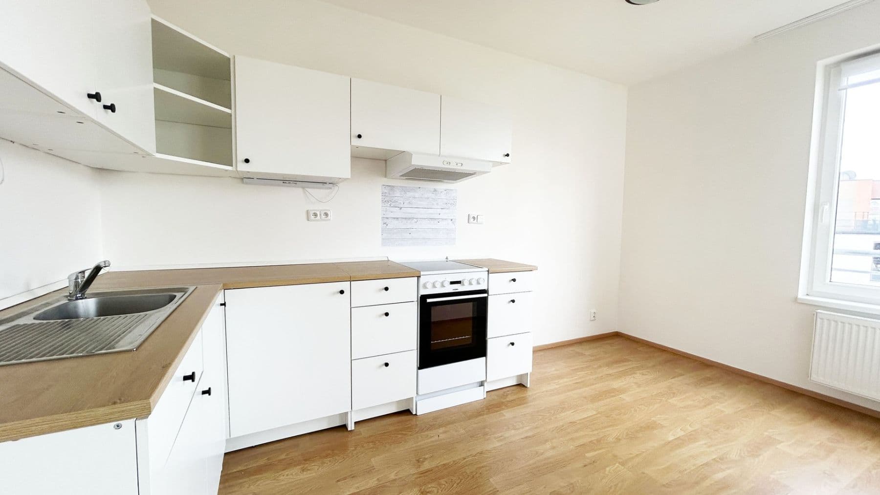 Prenájom bytu 2-izbový 57 m², Pavla Beneše, Praha, Praha Prenájom bytu 2-izbový 57 m², Pavla Beneše, Praha, Praha