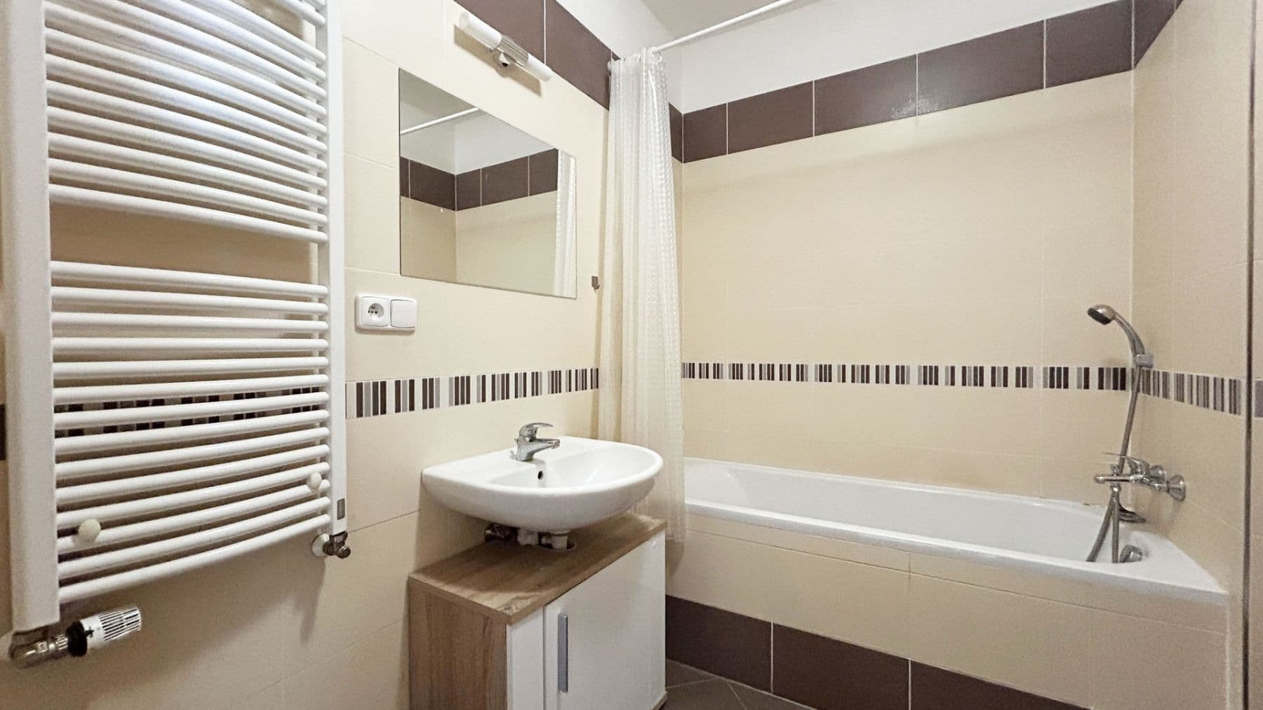 Prenájom bytu 2-izbový 57 m², Pavla Beneše, Praha, Praha Prenájom bytu 2-izbový 57 m², Pavla Beneše, Praha, Praha