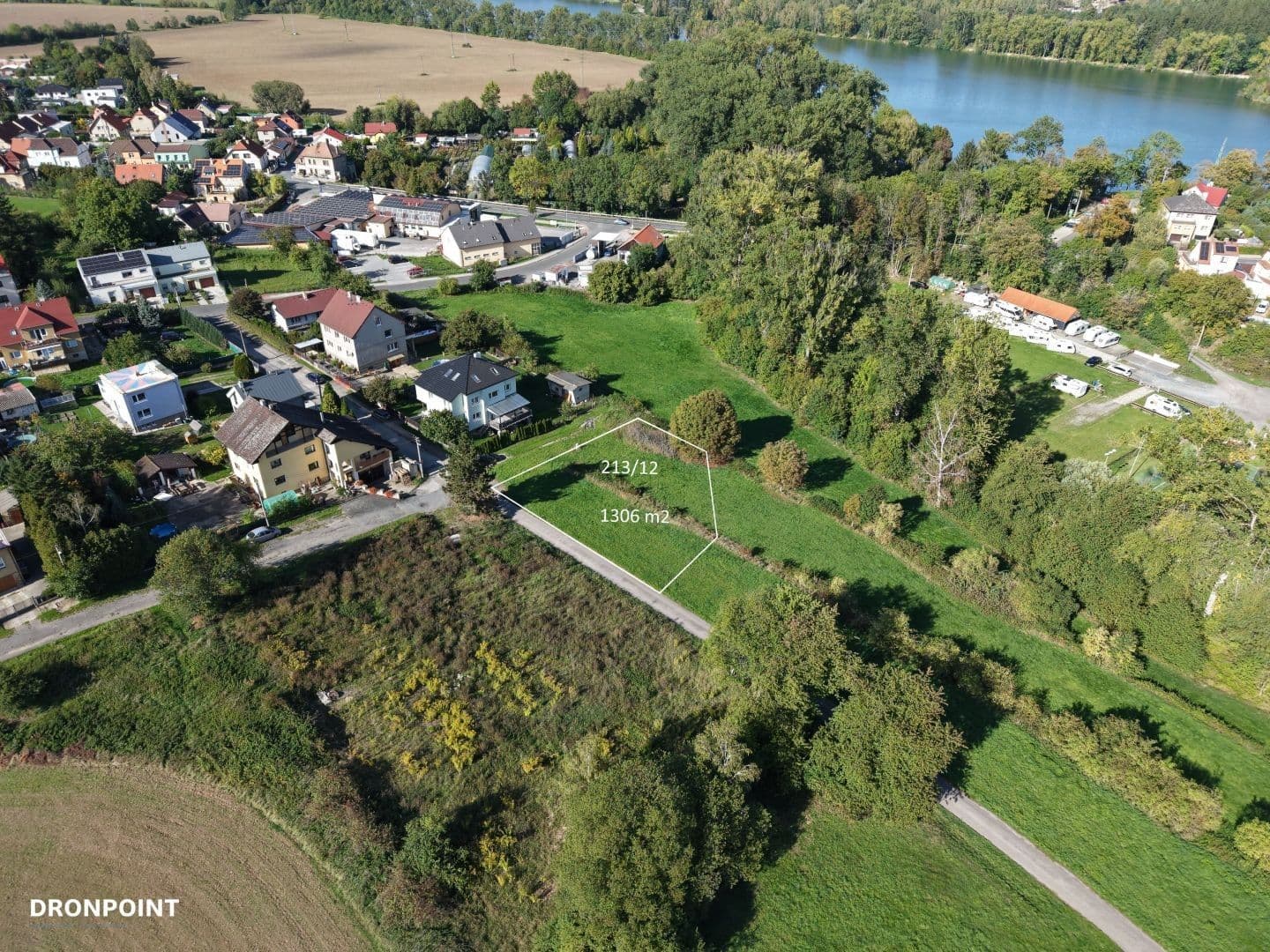 Predaj pozemku 1.306 m², Kamenné Žehrovice, Středočeský kraj Predaj pozemku 1.306 m², Kamenné Žehrovice, Středočeský kraj