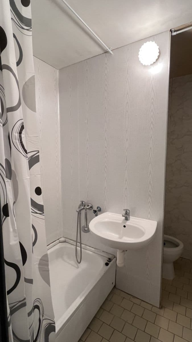 Predaj bytu 1-izbový 35 m², Jana Masaryka, Hradec Králové, Královéhradecký kraj Predaj bytu 1-izbový 35 m², Jana Masaryka, Hradec Králové, Královéhradecký kraj