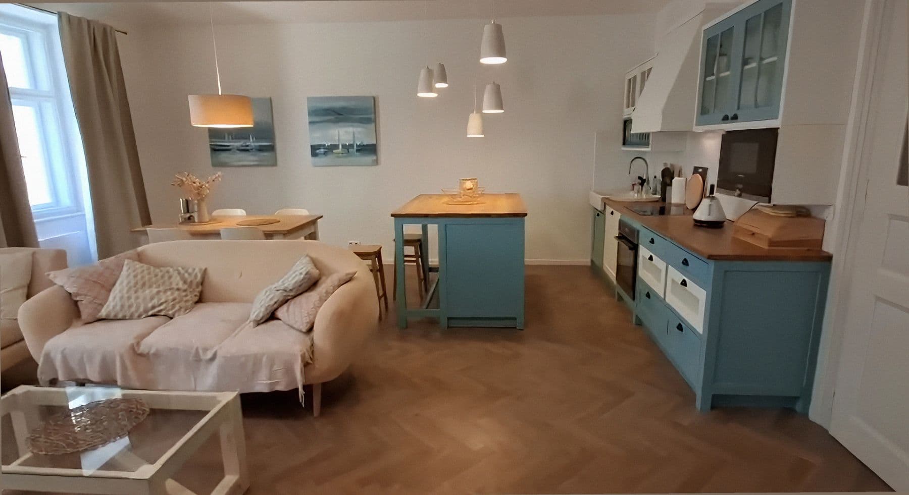 Prenájom bytu 2-izbový 84 m², Žatecká, Praha, Praha Prenájom bytu 2-izbový 84 m², Žatecká, Praha, Praha