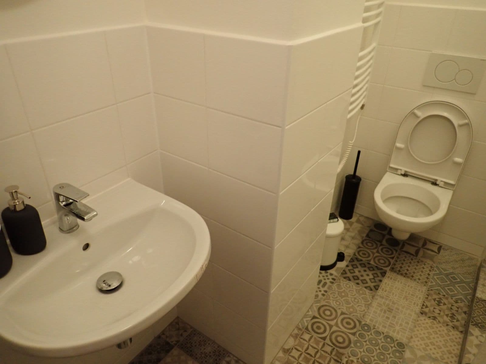 Prenájom bytu 1-izbový 17 m², Křížová, Praha, Praha Prenájom bytu 1-izbový 17 m², Křížová, Praha, Praha