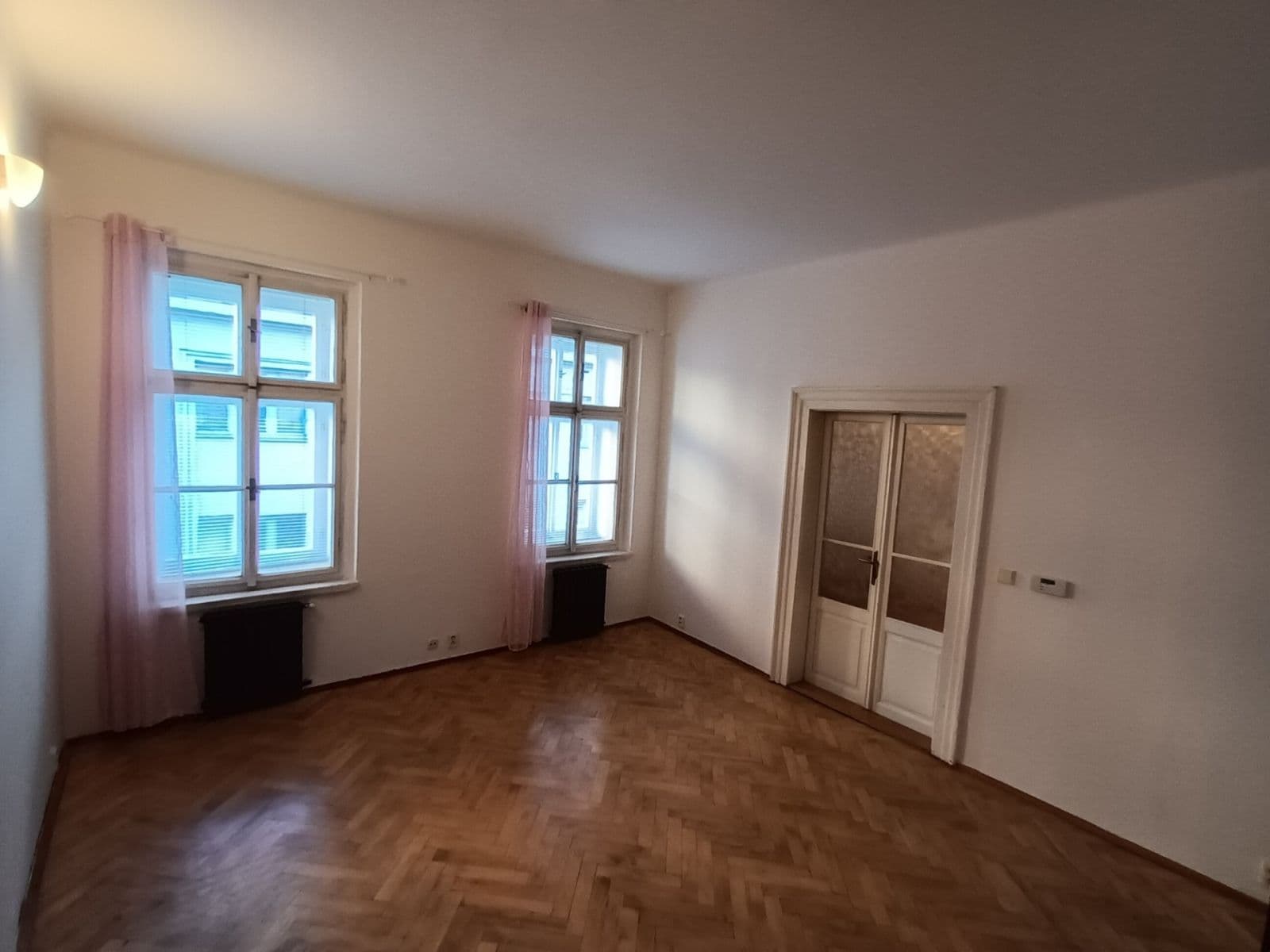 Prenájom bytu 2-izbový 53 m², Roháčova, Praha, Praha Prenájom bytu 2-izbový 53 m², Roháčova, Praha, Praha