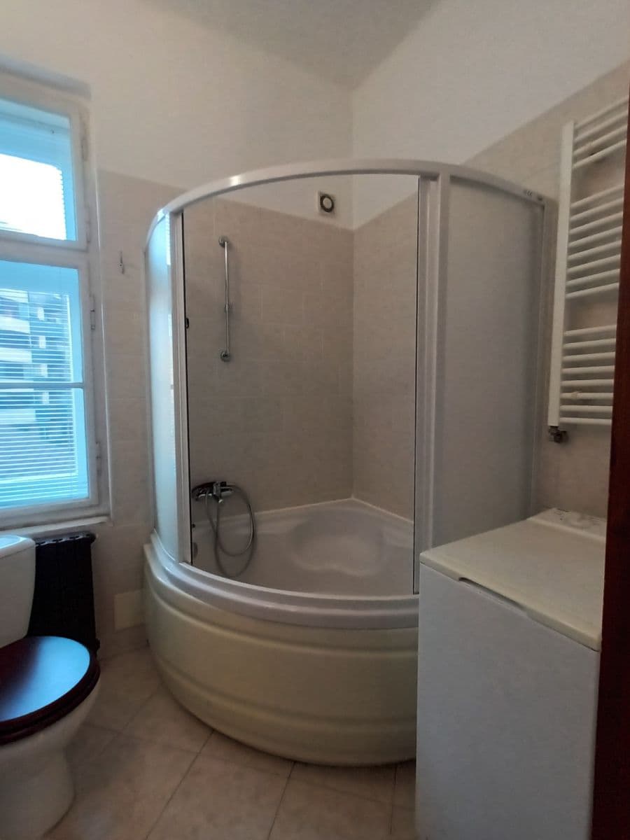 Prenájom bytu 2-izbový 53 m², Roháčova, Praha, Praha Prenájom bytu 2-izbový 53 m², Roháčova, Praha, Praha