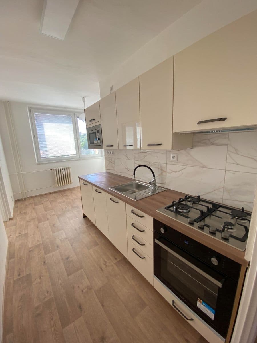 Prenájom bytu 3-izbový 68 m², Kúty, Zlín, Zlínský kraj Prenájom bytu 3-izbový 68 m², Kúty, Zlín, Zlínský kraj