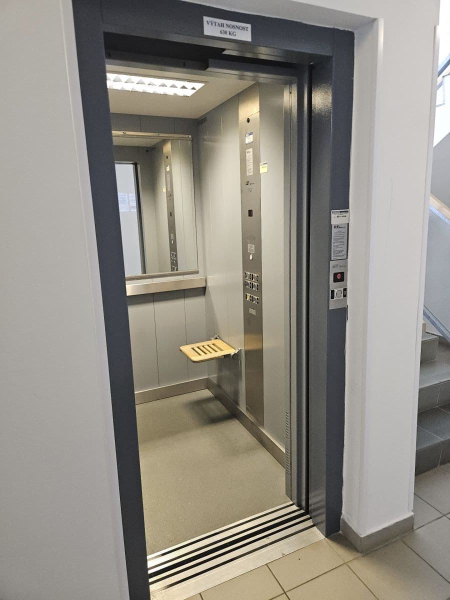 Predaj bytu 4-izbový 141 m², Sušilova, Praha, Praha Predaj bytu 4-izbový 141 m², Sušilova, Praha, Praha