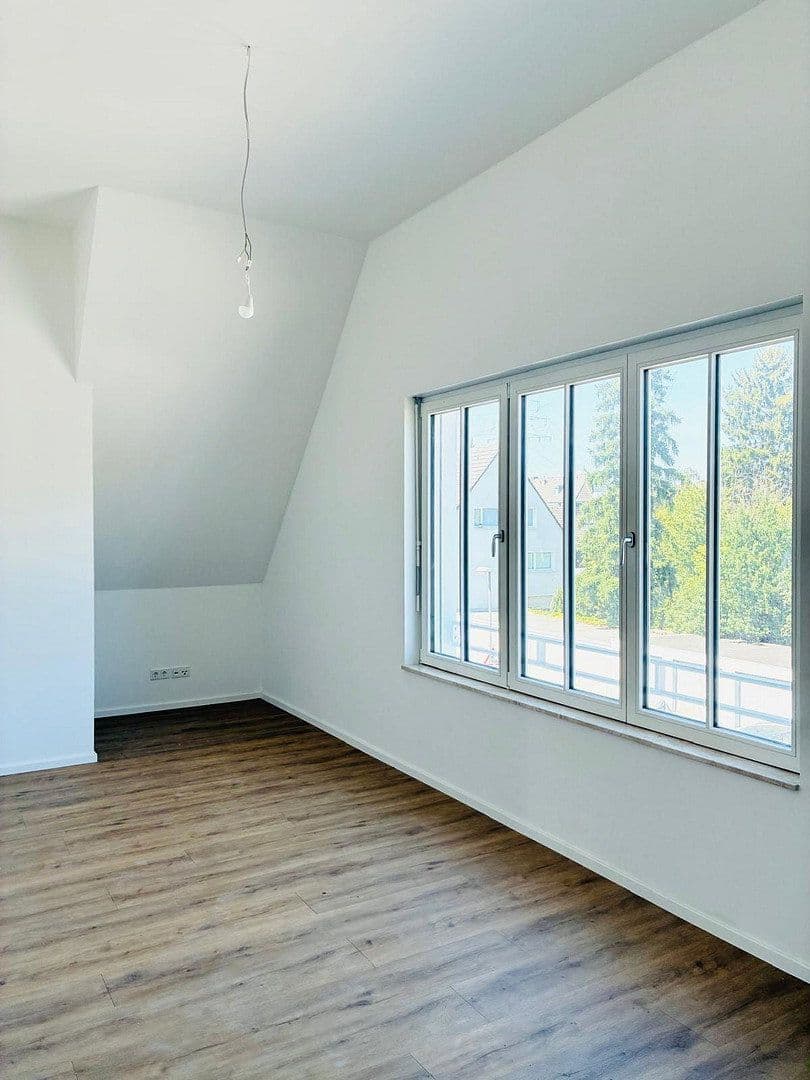 Prenájom bytu 4-izbový 140 m², Köln, Severné Porýnie - Westfálsko Prenájom bytu 4-izbový 140 m², Köln, Severné Porýnie - Westfálsko