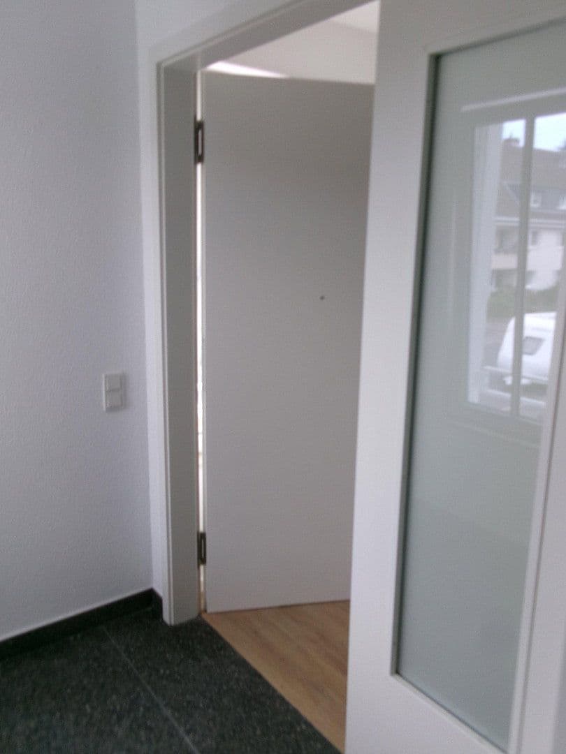 Prenájom bytu 4-izbový 140 m², Köln, Severné Porýnie - Westfálsko Prenájom bytu 4-izbový 140 m², Köln, Severné Porýnie - Westfálsko