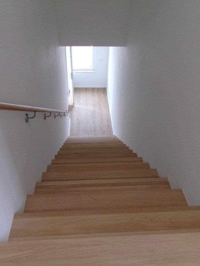 Prenájom bytu 4-izbový 140 m², Köln, Severné Porýnie - Westfálsko Prenájom bytu 4-izbový 140 m², Köln, Severné Porýnie - Westfálsko