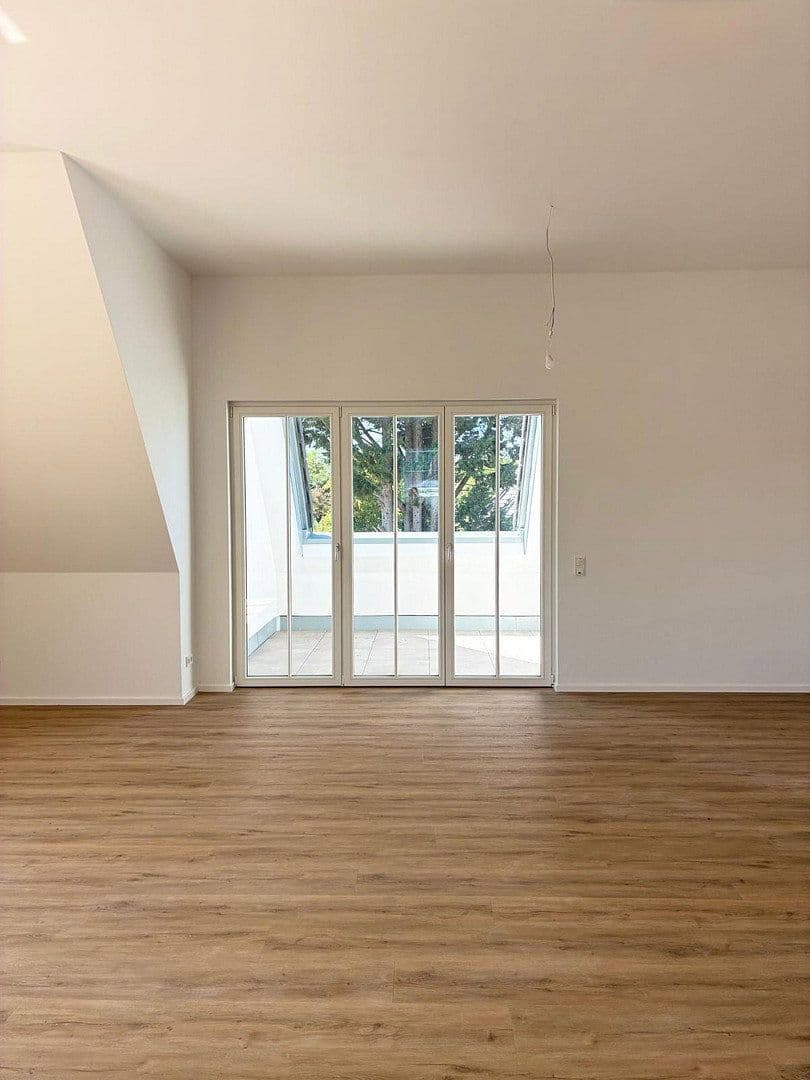 Prenájom bytu 4-izbový 140 m², Köln, Severné Porýnie - Westfálsko Prenájom bytu 4-izbový 140 m², Köln, Severné Porýnie - Westfálsko
