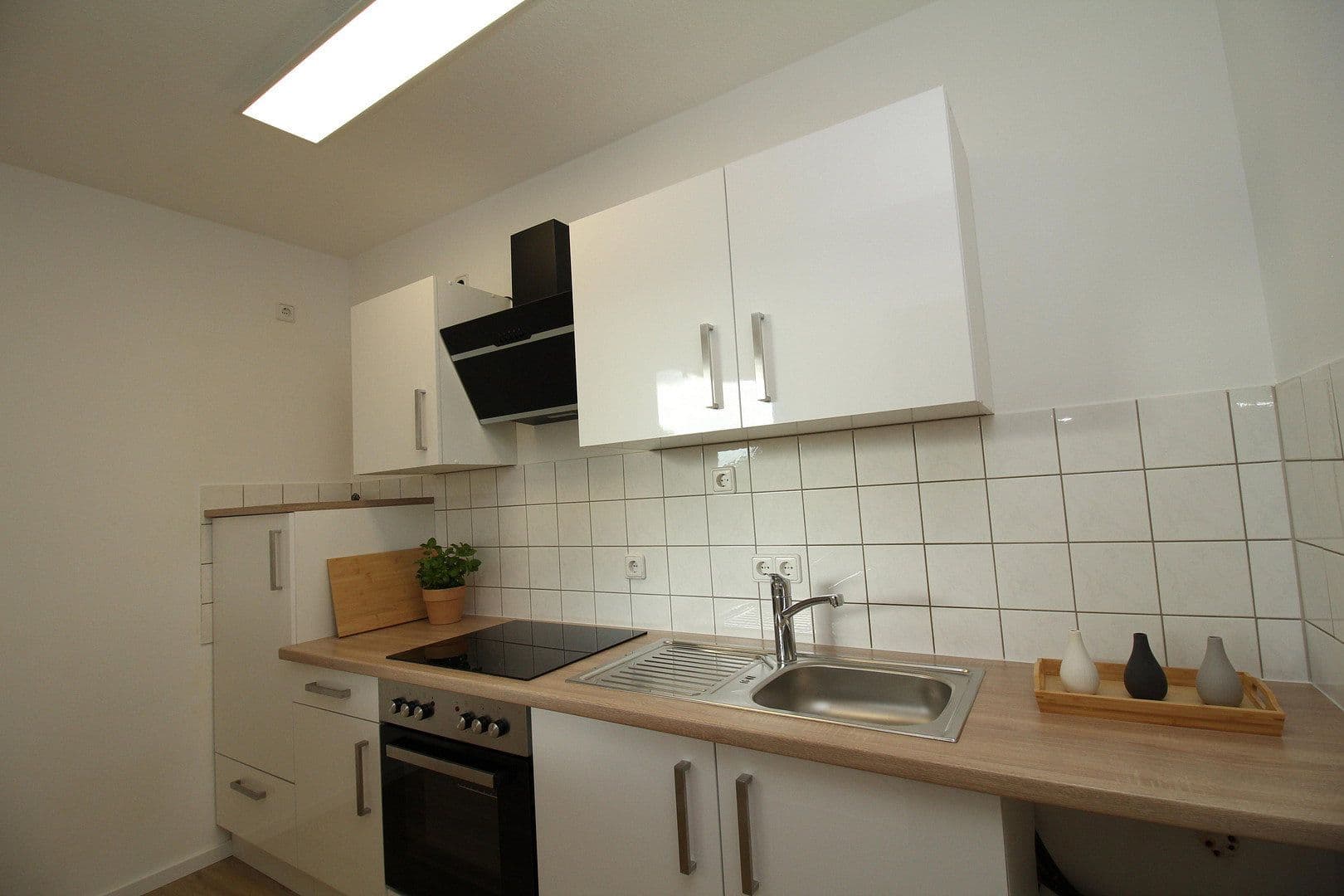 Prenájom bytu 1-izbový 33 m², Seehausener Allee 30, Leipzig, Sasko Prenájom bytu 1-izbový 33 m², Seehausener Allee 30, Leipzig, Sasko