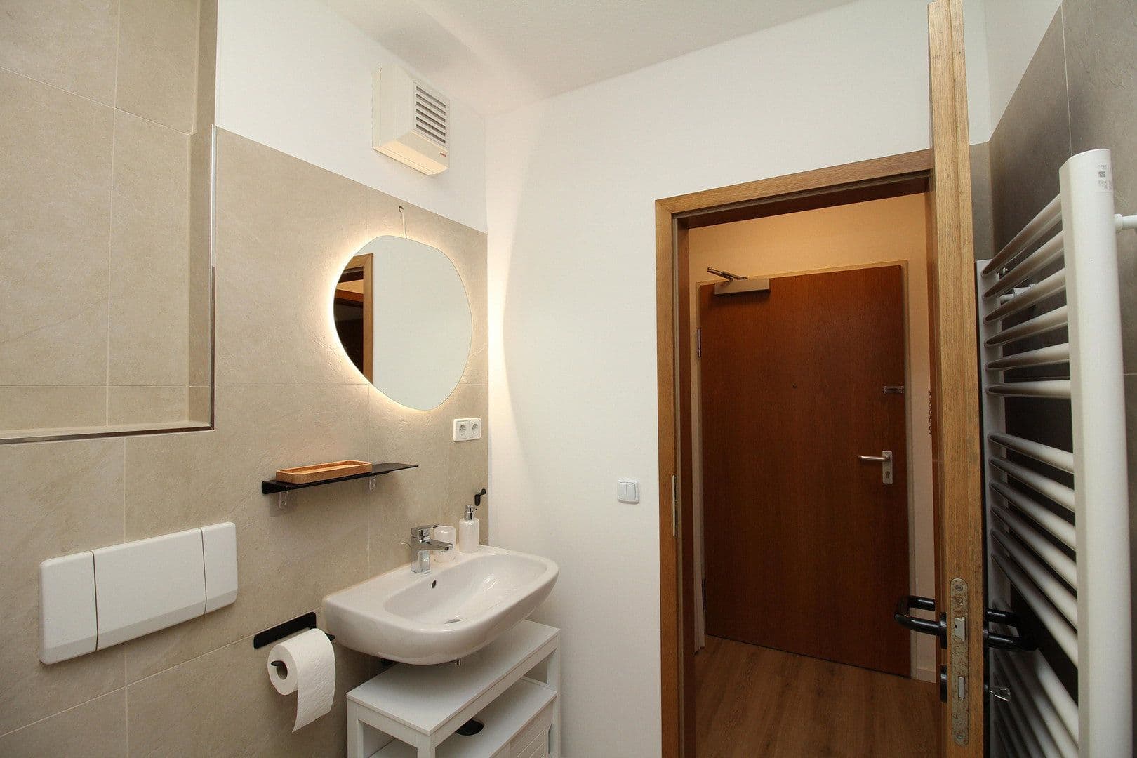 Prenájom bytu 1-izbový 33 m², Seehausener Allee 30, Leipzig, Sasko Prenájom bytu 1-izbový 33 m², Seehausener Allee 30, Leipzig, Sasko