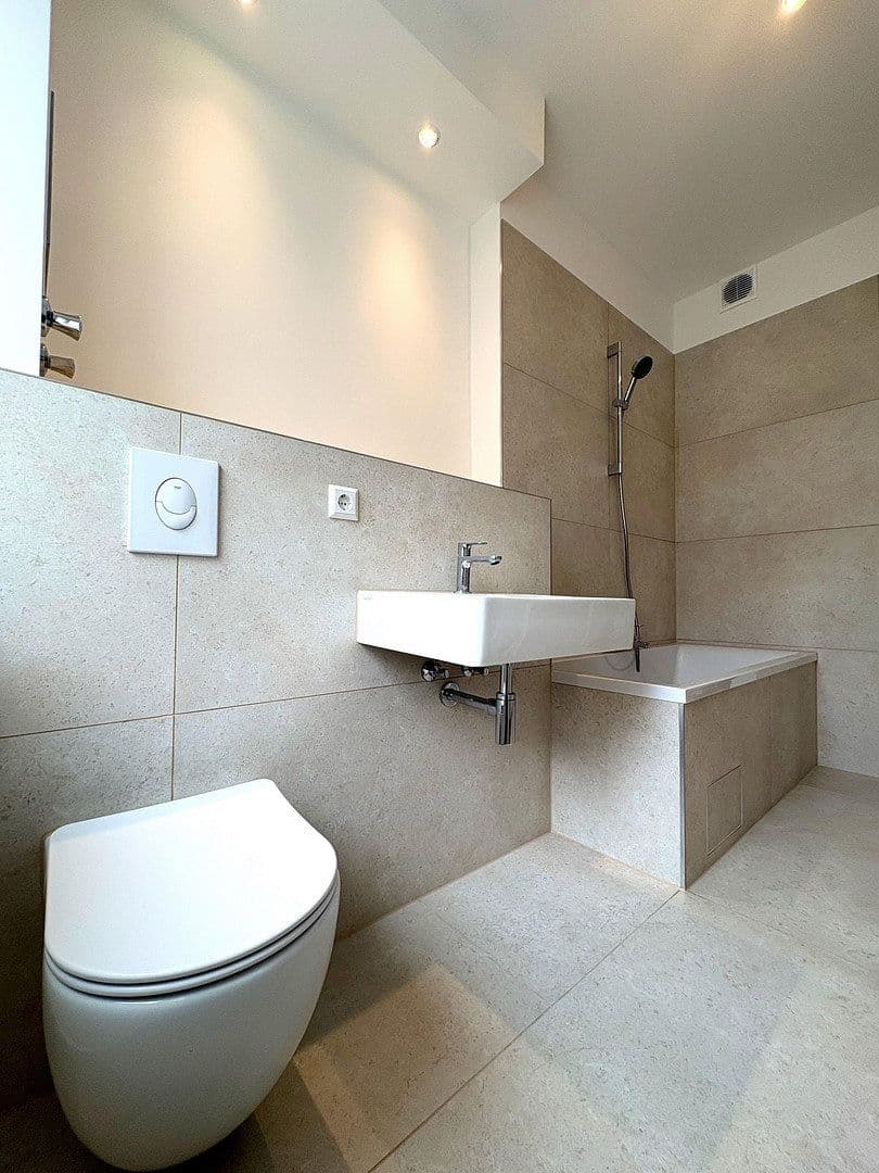 Predaj bytu 2-izbový 58 m², Fehrbellinerstraße 26, Berlin, Berlín Predaj bytu 2-izbový 58 m², Fehrbellinerstraße 26, Berlin, Berlín
