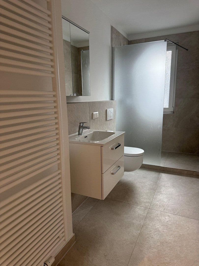 Prenájom bytu 2-izbový 70 m², Emil-Heckel-Straße 12, Mannheim, Bádensko-Wurttembersko Prenájom bytu 2-izbový 70 m², Emil-Heckel-Straße 12, Mannheim, Bádensko-Wurttembersko