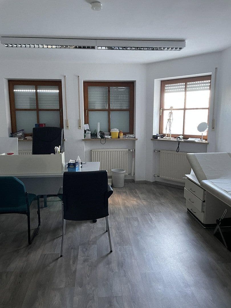 Predaj kancelárie 1.523 m², Baumgartenstraße 7, Vilsbiburg, Bavorsko Predaj kancelárie 1.523 m², Baumgartenstraße 7, Vilsbiburg, Bavorsko