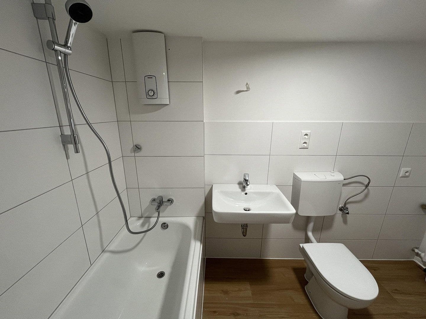 Prenájom bytu 2-izbový 65 m², Mülheimer Freiheit, Köln, Severné Porýnie - Westfálsko Prenájom bytu 2-izbový 65 m², Mülheimer Freiheit, Köln, Severné Porýnie - Westfálsko