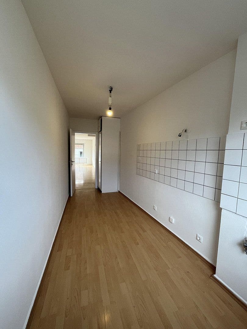 Prenájom bytu 2-izbový 65 m², Mülheimer Freiheit, Köln, Severné Porýnie - Westfálsko Prenájom bytu 2-izbový 65 m², Mülheimer Freiheit, Köln, Severné Porýnie - Westfálsko