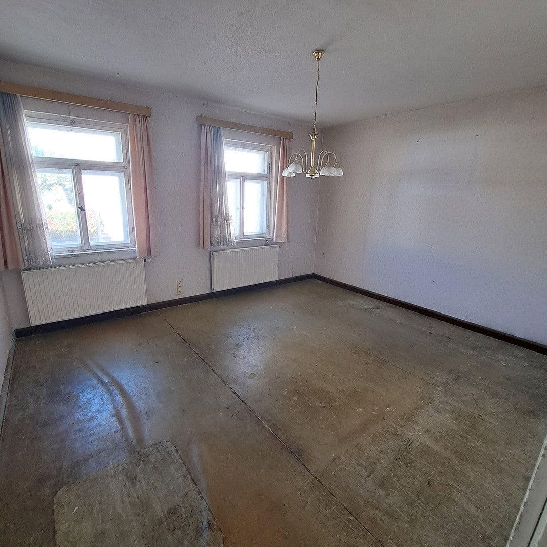 Predaj domu 195 m², pozemok 787 m², Schmalkalden, Durínsko Predaj domu 195 m², pozemok 787 m², Schmalkalden, Durínsko