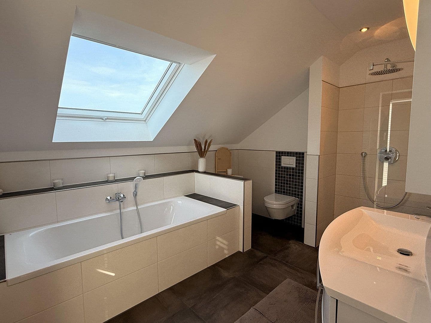 Predaj domu 193 m², pozemok 799 m², Velbert, Severné Porýnie - Westfálsko Predaj domu 193 m², pozemok 799 m², Velbert, Severné Porýnie - Westfálsko