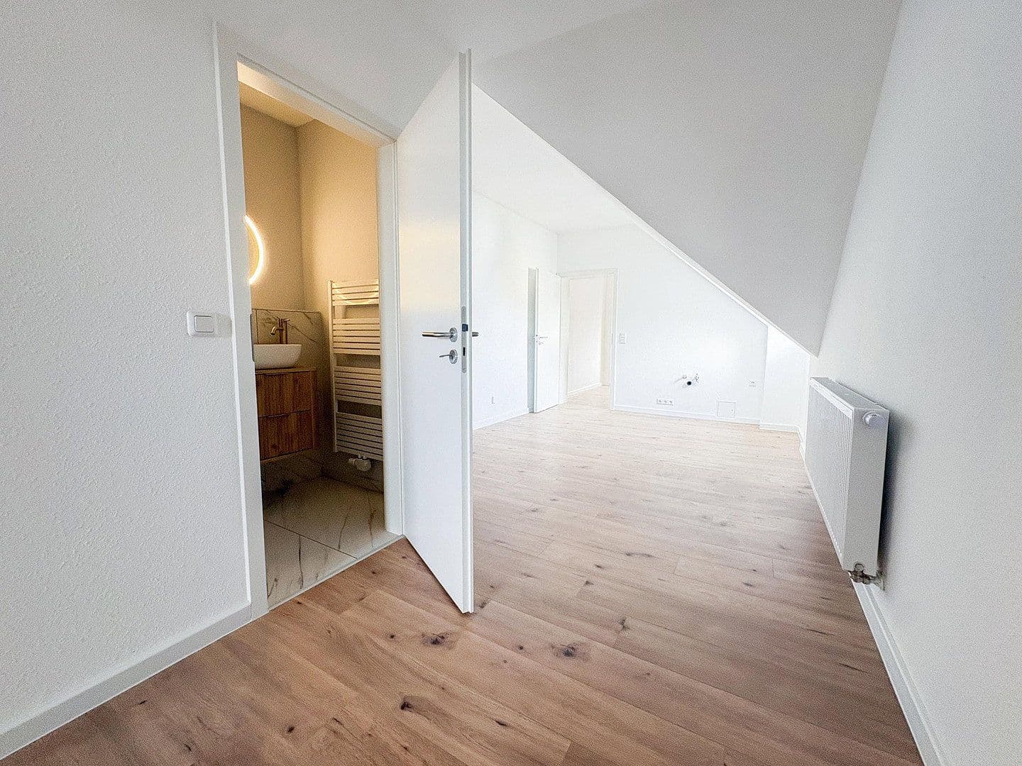 Predaj bytu 2-izbový 50 m², Wiesbaden, Hesensko Predaj bytu 2-izbový 50 m², Wiesbaden, Hesensko
