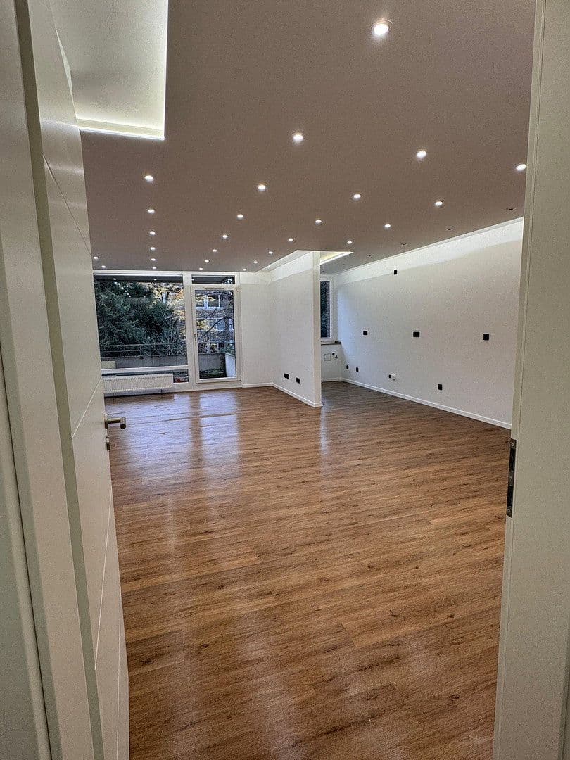 Predaj bytu 3-izbový 60 m², Düsseldorf, Severné Porýnie - Westfálsko Predaj bytu 3-izbový 60 m², Düsseldorf, Severné Porýnie - Westfálsko