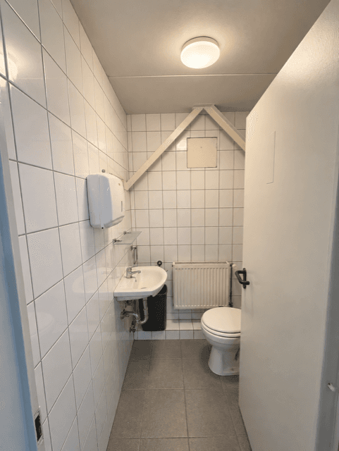 Prenájom nebytového priestoru 725 m², Industriestraße 8, Barsbüttel, Šlezvicko-Holštajnsko Prenájom nebytového priestoru 725 m², Industriestraße 8, Barsbüttel, Šlezvicko-Holštajnsko