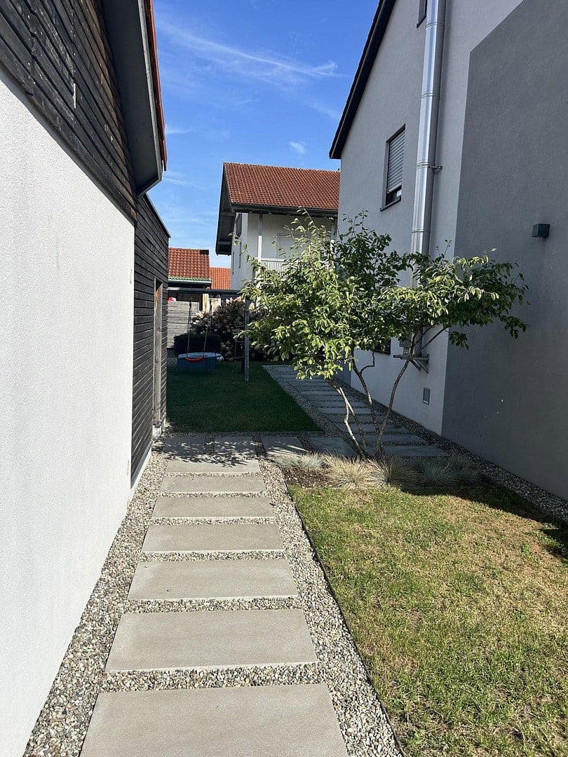 Prenájom domu 109 m², pozemok 355 m², Ampfing, Bavorsko Prenájom domu 109 m², pozemok 355 m², Ampfing, Bavorsko