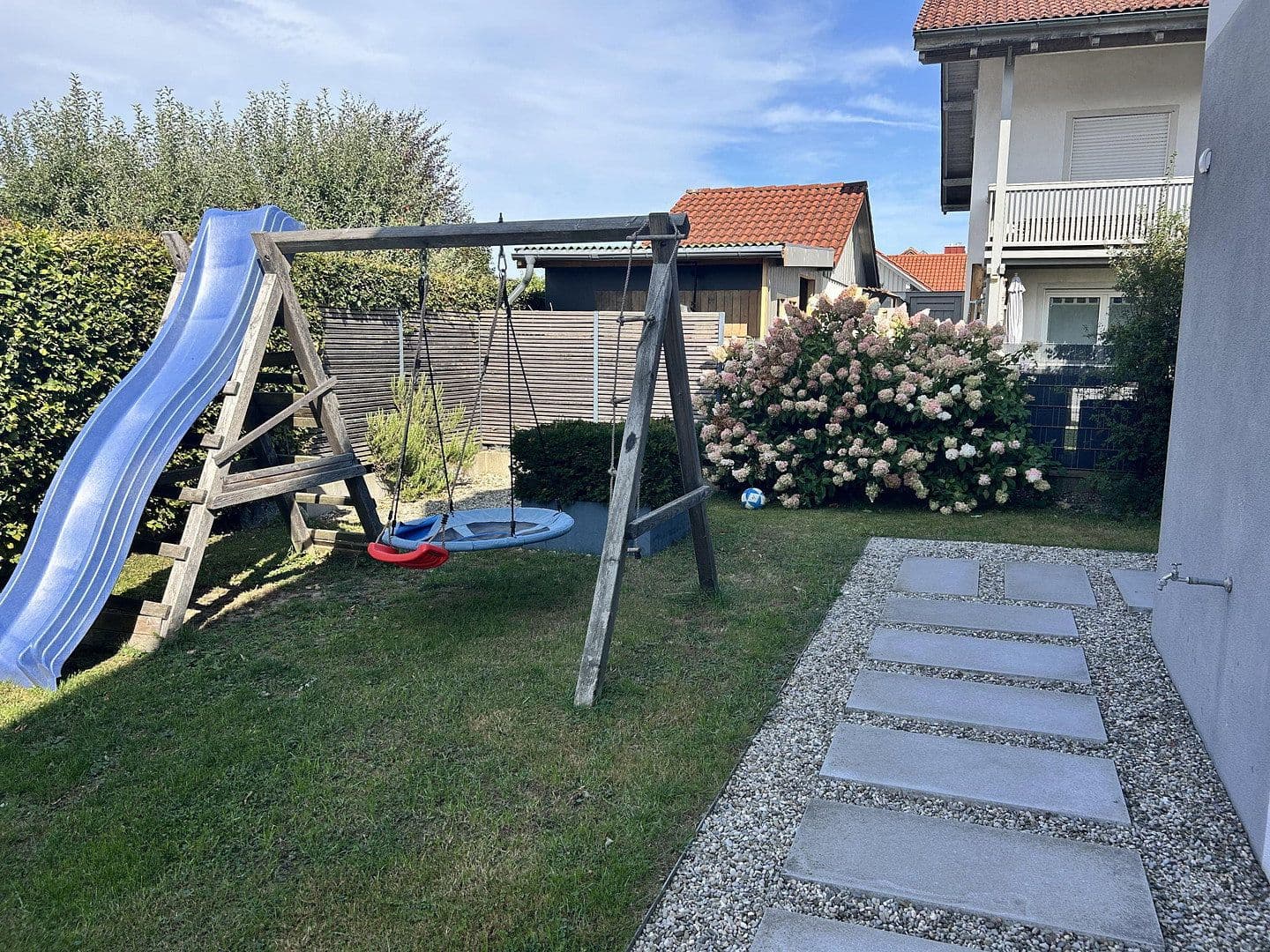 Prenájom domu 109 m², pozemok 355 m², Ampfing, Bavorsko Prenájom domu 109 m², pozemok 355 m², Ampfing, Bavorsko