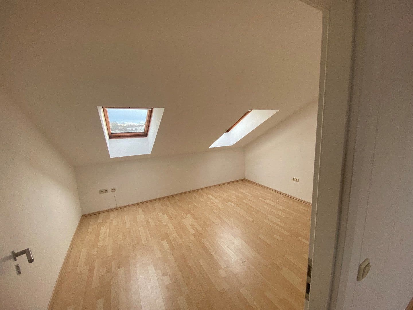 Prenájom bytu 3-izbový 90 m², Rostocker Weg 1, Gersthofen, Bavorsko Prenájom bytu 3-izbový 90 m², Rostocker Weg 1, Gersthofen, Bavorsko