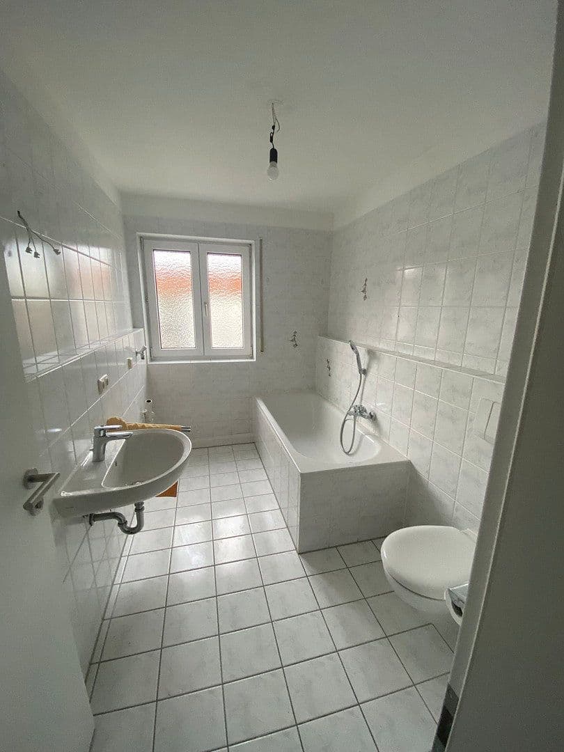 Prenájom bytu 3-izbový 90 m², Rostocker Weg 1, Gersthofen, Bavorsko Prenájom bytu 3-izbový 90 m², Rostocker Weg 1, Gersthofen, Bavorsko