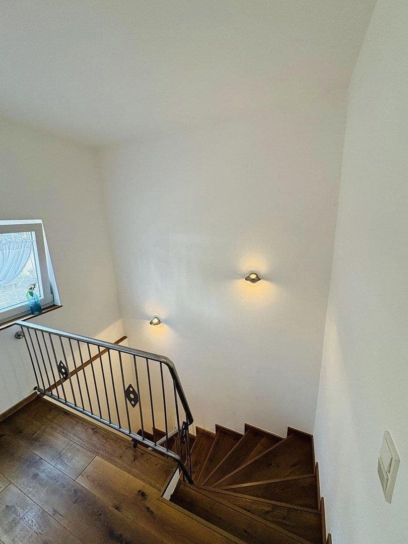 Predaj domu 185 m², pozemok 762 m², Aschaffenburg, Bavorsko Predaj domu 185 m², pozemok 762 m², Aschaffenburg, Bavorsko