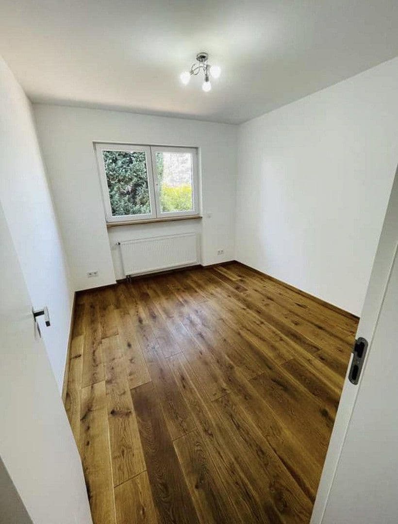 Predaj domu 185 m², pozemok 762 m², Aschaffenburg, Bavorsko Predaj domu 185 m², pozemok 762 m², Aschaffenburg, Bavorsko