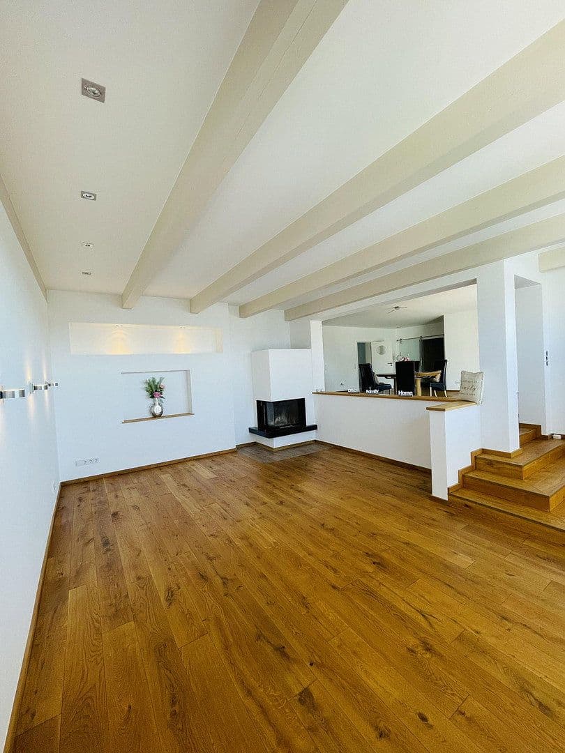 Predaj domu 185 m², pozemok 762 m², Aschaffenburg, Bavorsko Predaj domu 185 m², pozemok 762 m², Aschaffenburg, Bavorsko