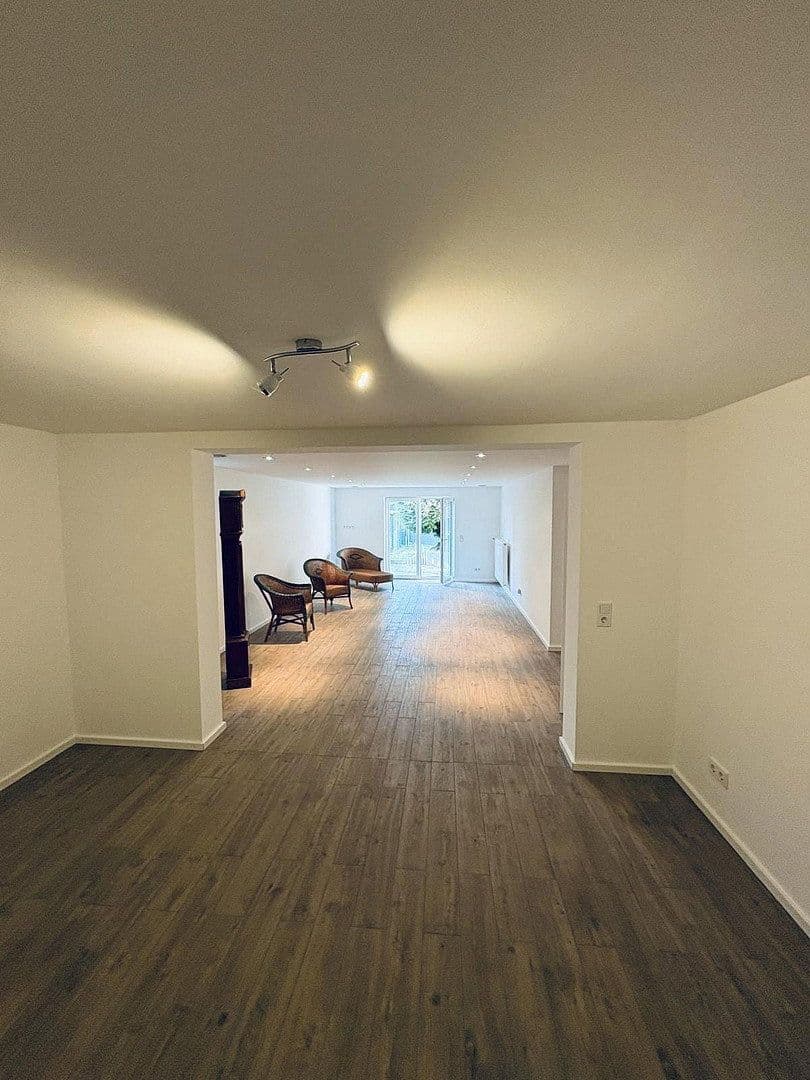 Predaj domu 185 m², pozemok 762 m², Aschaffenburg, Bavorsko Predaj domu 185 m², pozemok 762 m², Aschaffenburg, Bavorsko
