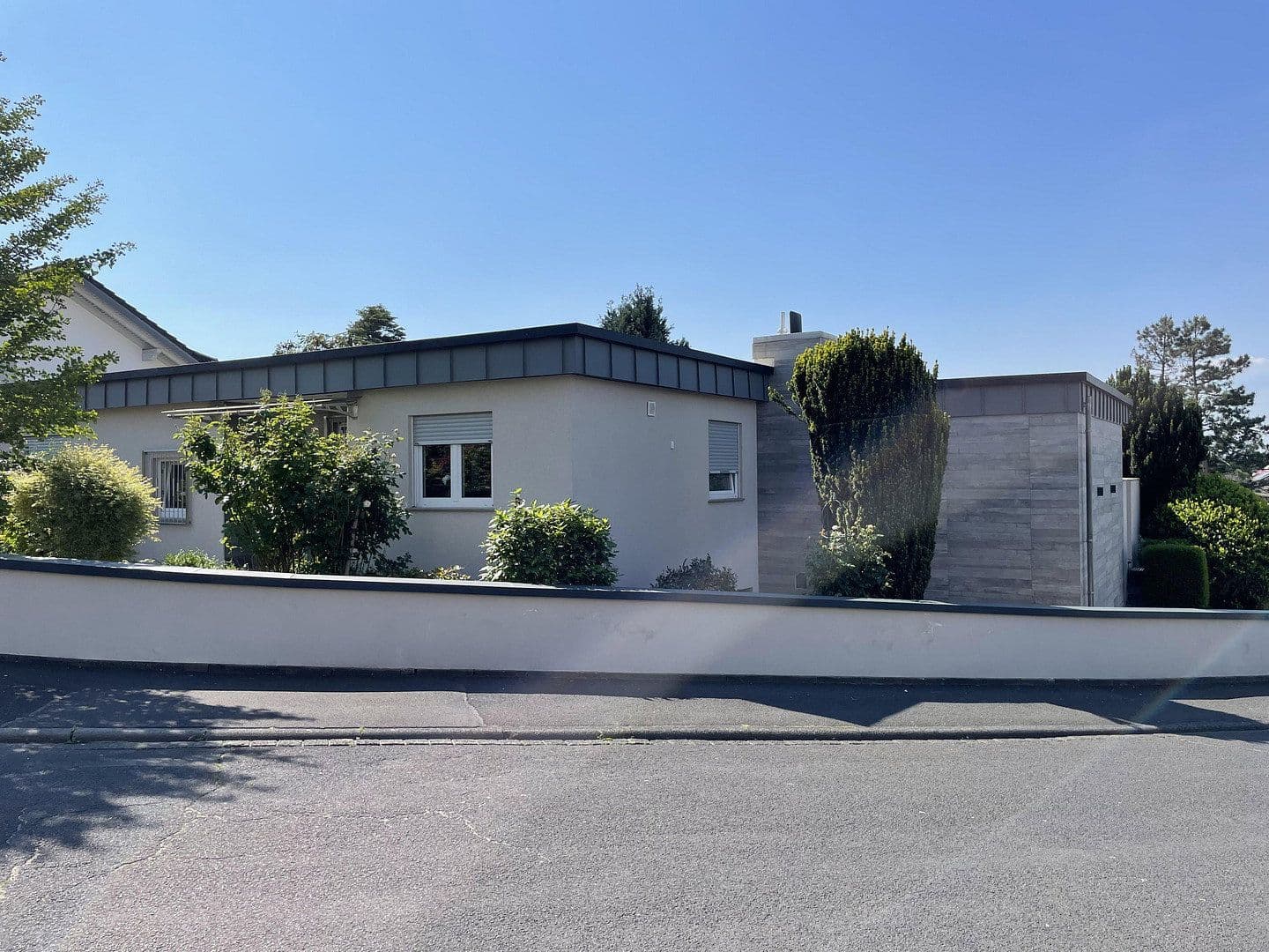 Predaj domu 185 m², pozemok 762 m², Aschaffenburg, Bavorsko Predaj domu 185 m², pozemok 762 m², Aschaffenburg, Bavorsko