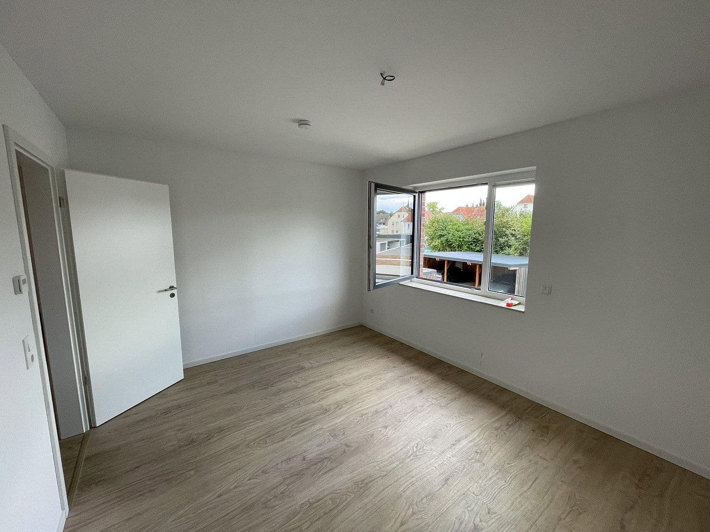 Prenájom bytu 3-izbový 96 m², Schillerstraße 2, Stadthagen, Dolné Sasko Prenájom bytu 3-izbový 96 m², Schillerstraße 2, Stadthagen, Dolné Sasko