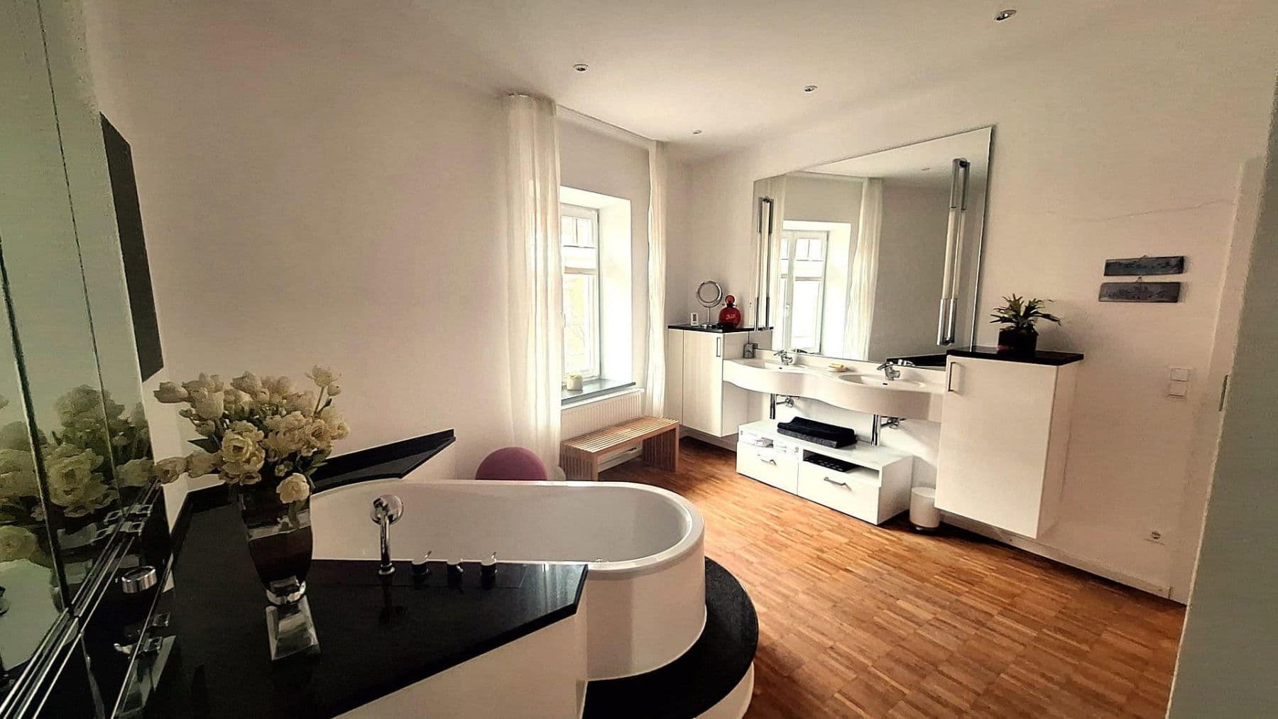 Prenájom bytu 2-izbový 116 m², Ellmaierstraße 6, Rosenheim, Bavorsko Prenájom bytu 2-izbový 116 m², Ellmaierstraße 6, Rosenheim, Bavorsko