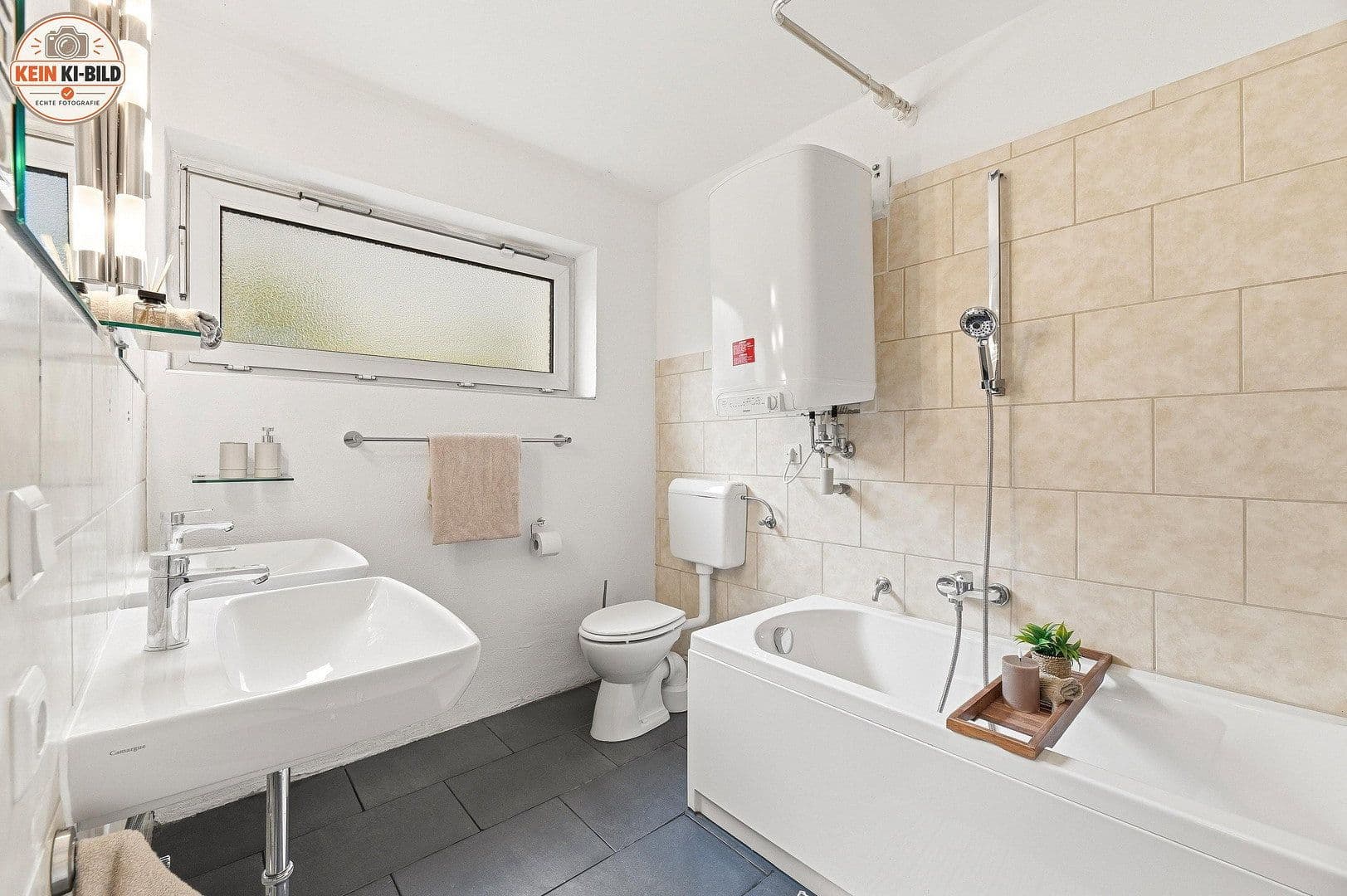 Predaj domu 110 m², pozemok 365 m², Spitzwiesenweg 8, Eningen unter Achalm, Bádensko-Wurttembersko Predaj domu 110 m², pozemok 365 m², Spitzwiesenweg 8, Eningen unter Achalm, Bádensko-Wurttembersko